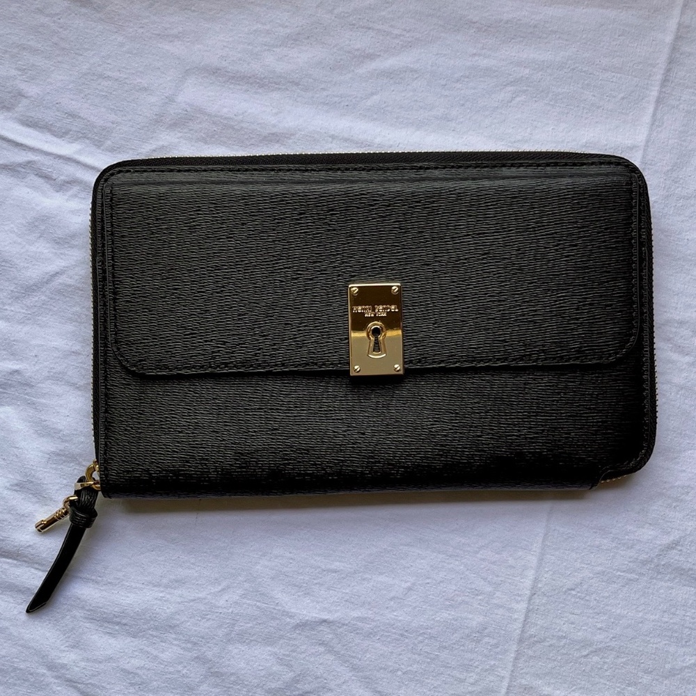 Henri Bendel stunning XL Black Leather Wallet/Clutch B349 NWOT